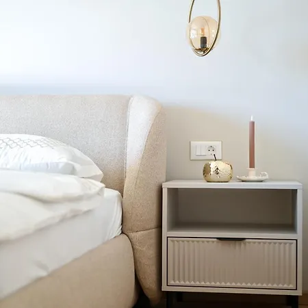 Vila Rosemary East - Heated Infinity Swimming Pool - Jacuzzi - Kids Playroom - Sea View Makarska