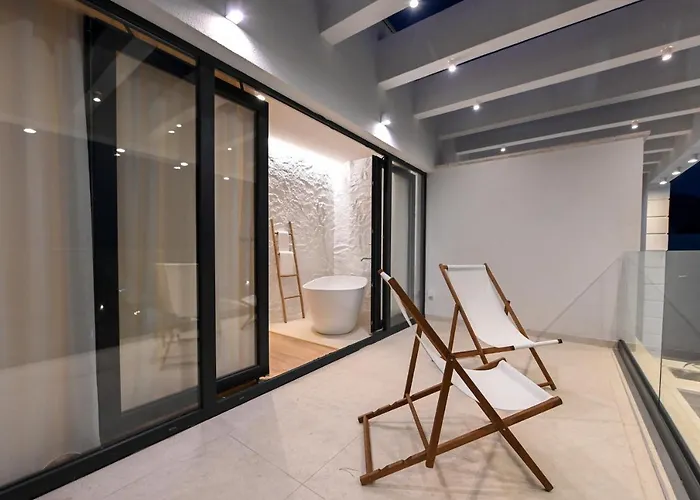 Rosemary East - Heated Infinity Swimming Pool - Jacuzzi - Kids Playroom - Sea View Villa Makarska