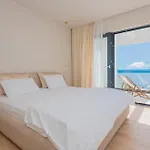 Rosemary East - Heated Infinity Swimming Pool - Jacuzzi - Kids Playroom - Sea View Villa *