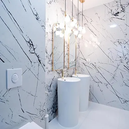 Rosemary East - Heated Infinity Swimming Pool - Jacuzzi - Kids Playroom - Sea View 빌라