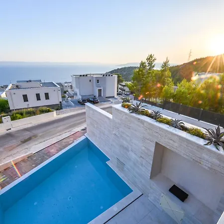 Rosemary East - Heated Infinity Swimming Pool - Jacuzzi - Kids Playroom - Sea View Villa