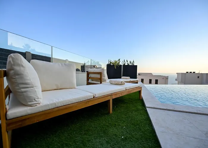 וילה Rosemary East - Heated Infinity Swimming Pool - Jacuzzi - Kids Playroom - Sea View