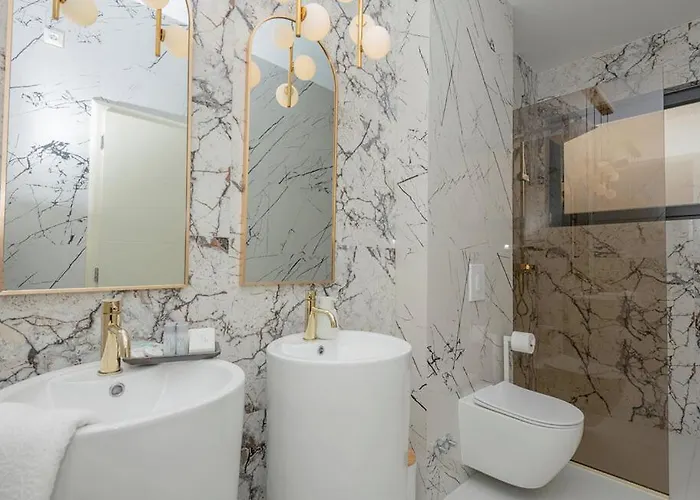 Rosemary East - Heated Infinity Swimming Pool - Jacuzzi - Kids Playroom - Sea View וילה