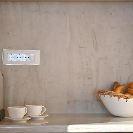 Rosemary East - Heated Infinity Swimming Pool - Jacuzzi - Kids Playroom - Sea View *