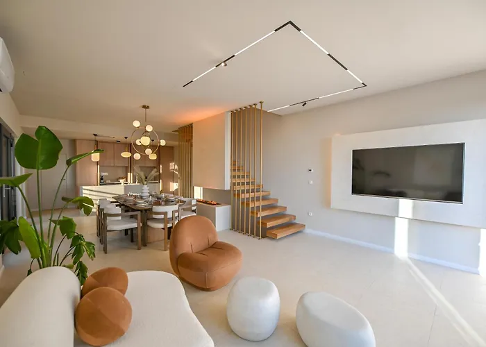 Rosemary East - Heated Infinity Swimming Pool - Jacuzzi - Kids Playroom - Sea View Villa Makarska